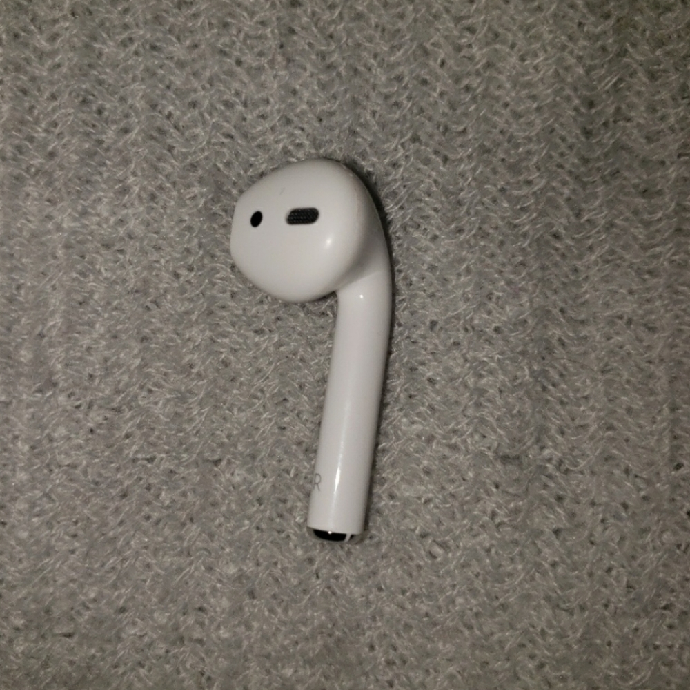 Right airpod